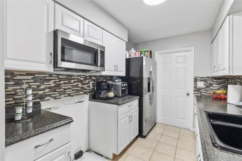 House in Port Charlotte, Florida 2 bedrooms, 86.12 sq.m. № 1591261 - photo 10