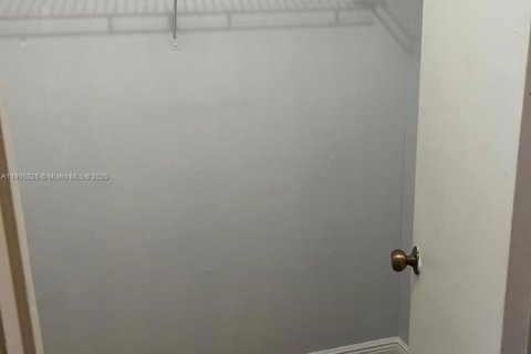 Купить кондоминиум в Корал-Спрингс, Флорида 1 спальня, 57.51м2, № 1955814 - фото 14