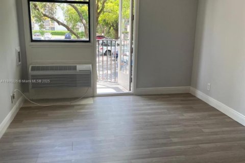 Купить кондоминиум в Корал-Спрингс, Флорида 1 спальня, 57.51м2, № 1955814 - фото 3