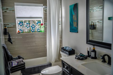 Villa ou maison à vendre à Fort Lauderdale, Floride: 3 chambres, 145.67 m2 № 2311936 - photo 15