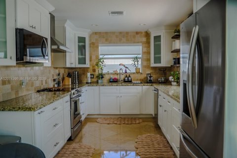 Villa ou maison à vendre à Fort Lauderdale, Floride: 3 chambres, 145.67 m2 № 2311936 - photo 12