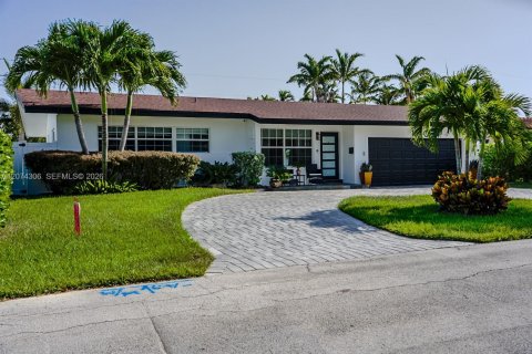 Villa ou maison à vendre à Fort Lauderdale, Floride: 3 chambres, 145.67 m2 № 2311936 - photo 2
