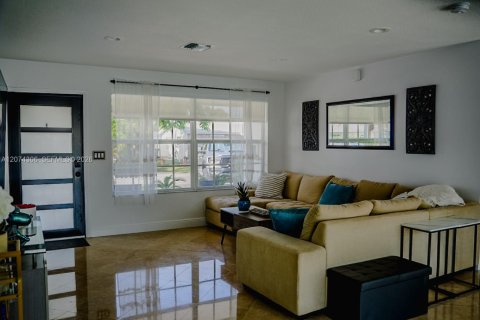 Villa ou maison à vendre à Fort Lauderdale, Floride: 3 chambres, 145.67 m2 № 2311936 - photo 8