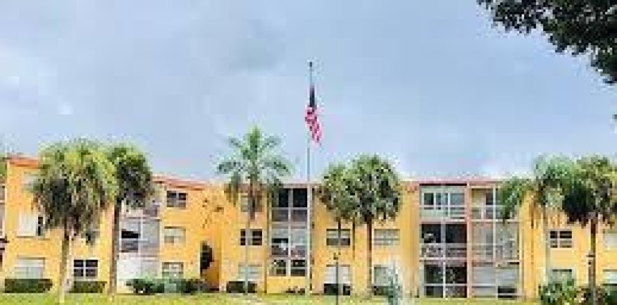 Condo in Deerfield Beach, Florida, 1 bedroom № 2252214