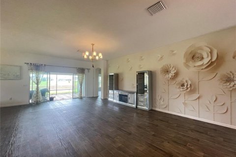 Casa en venta en Oxford, Florida, 4 dormitorios, 239.22 m2 № 1899311 - foto 9