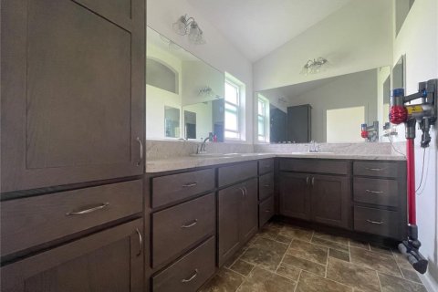 Casa en venta en Oxford, Florida, 4 dormitorios, 239.22 m2 № 1899311 - foto 14