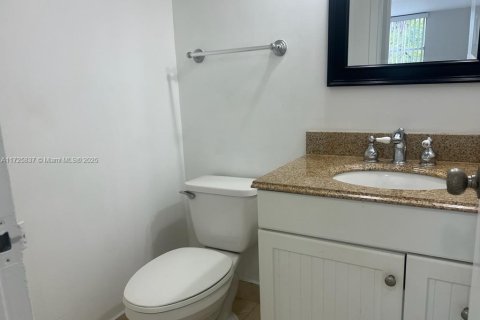Condo in North Miami, Florida, 1 bedroom  № 1702885 - photo 28