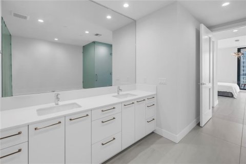 Condominio en alquiler en Saint Petersburg, Florida, 2 dormitorios, 189.15 m2 № 1637814 - foto 25