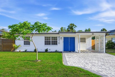 Villa ou maison à louer à Tampa, Floride: 4 chambres, 133.31 m2 № 2156085 - photo 2