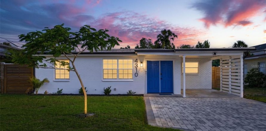 Villa ou maison à Tampa, Floride 4 chambres, 133.31 m2 № 2156085