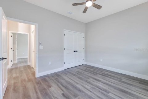 House in Plant City, Florida 3 bedrooms, 168.43 sq.m. № 2421941 - photo 17