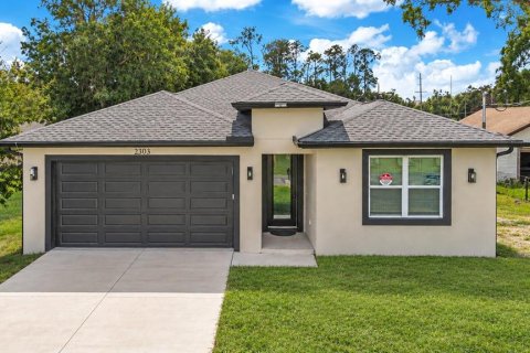 House in Plant City, Florida 3 bedrooms, 168.43 sq.m. № 2421941
