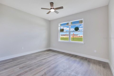 House in Plant City, Florida 3 bedrooms, 168.43 sq.m. № 2421941 - photo 16