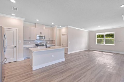 House in Plant City, Florida 3 bedrooms, 168.43 sq.m. № 2421941 - photo 8