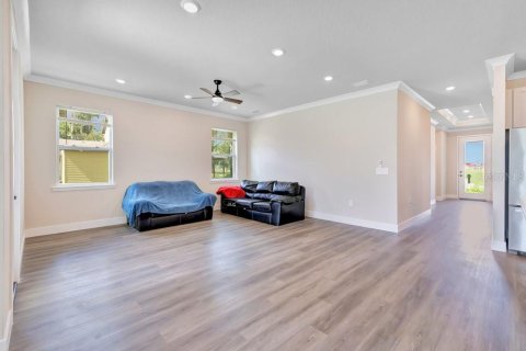 House in Plant City, Florida 3 bedrooms, 168.43 sq.m. № 2421941 - photo 5