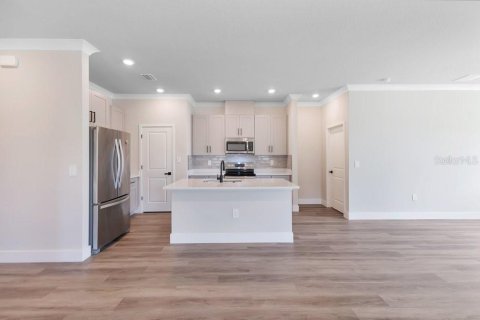 House in Plant City, Florida 3 bedrooms, 168.43 sq.m. № 2421941 - photo 3
