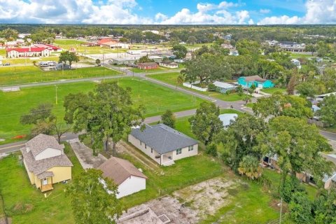 House in Plant City, Florida 3 bedrooms, 168.43 sq.m. № 2421941 - photo 22