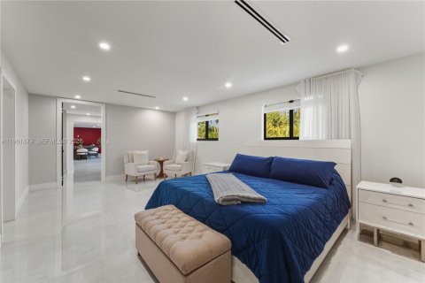 Villa ou maison à vendre à Miami, Floride: 3 chambres, 319.03 m2 № 2024665 - photo 14