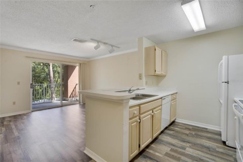 Condominio en alquiler en Oviedo, Florida, 1 dormitorio, 53.51 m2 № 1853706 - foto 8