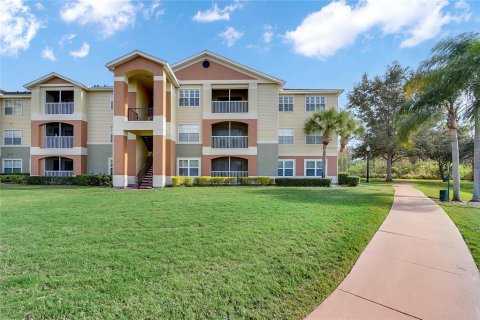 Condominio en alquiler en Oviedo, Florida, 1 dormitorio, 53.51 m2 № 1853706 - foto 1