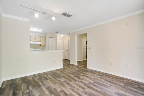 Condominio en alquiler en Oviedo, Florida, 1 dormitorio, 53.51 m2 № 1853706 - foto 4