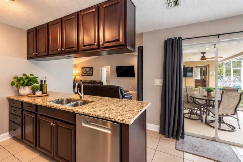 Villa ou maison à vendre à New Port Richey, Floride: 3 chambres, 169.45 m2 № 2431841 - photo 16