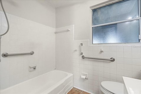 Снять в аренду виллу или дом в Коко, Флорида 4 комнаты, 91.42м2, № 1751538 - фото 16