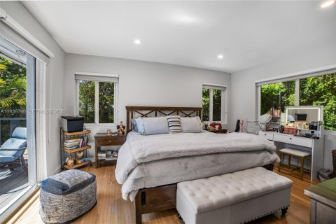 Villa ou maison à vendre à Miami, Floride: 2 chambres, 121.14 m2 № 2000188 - photo 10