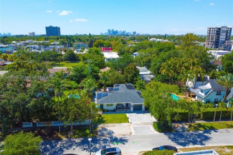Villa ou maison à vendre à Miami, Floride: 2 chambres, 121.14 m2 № 2000188 - photo 27