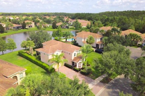 Villa ou maison à vendre à Orlando, Floride: 4 chambres, 243.96 m2 № 2237844 - photo 4