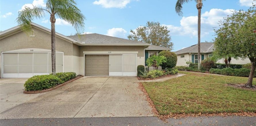Condominio en Sun City Center, Florida, 2 dormitorios  № 1571519