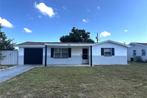 Casa en venta en Holiday, Florida, 3 dormitorios, 91.79 m2 № 1917142 - foto 1