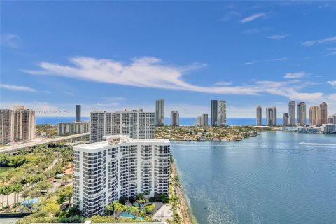 Copropriété à vendre à Aventura, Floride: 3 chambres, 157.38 m2 № 1877925 - photo 27
