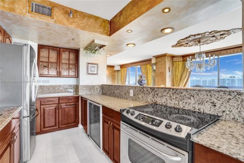 Copropriété à vendre à Aventura, Floride: 3 chambres, 157.38 m2 № 1877925 - photo 12