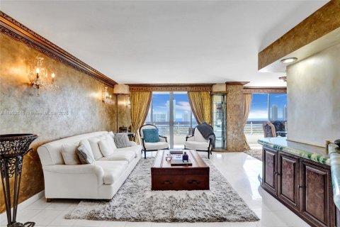 Copropriété à vendre à Aventura, Floride: 3 chambres, 157.38 m2 № 1877925 - photo 5