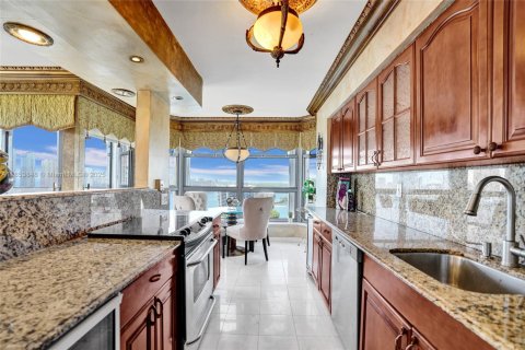 Copropriété à vendre à Aventura, Floride: 3 chambres, 157.38 m2 № 1877925 - photo 10