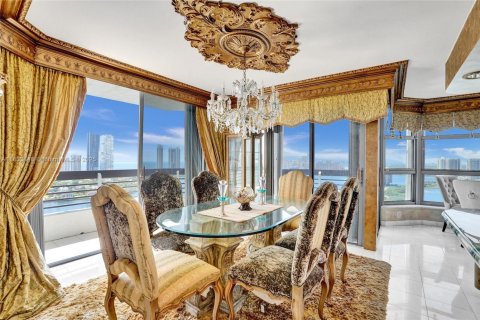 Copropriété à vendre à Aventura, Floride: 3 chambres, 157.38 m2 № 1877925 - photo 6
