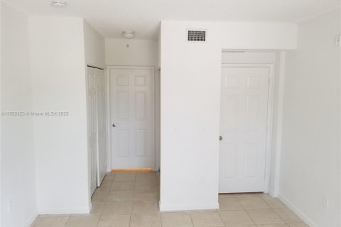 Condominio en alquiler en Tamarac, Florida, 2 dormitorios, 91.14 m2 № 1890080 - foto 10