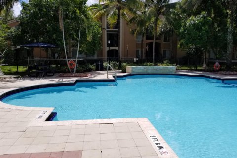 Condominio en alquiler en Tamarac, Florida, 2 dormitorios, 91.14 m2 № 1890080 - foto 27