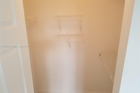 Condominio en alquiler en Tamarac, Florida, 2 dormitorios, 91.14 m2 № 1890080 - foto 20