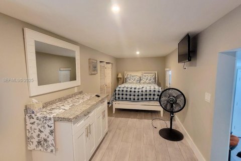 Villa ou maison à vendre à Lake Port, Floride: 1 chambre № 1989753 - photo 10