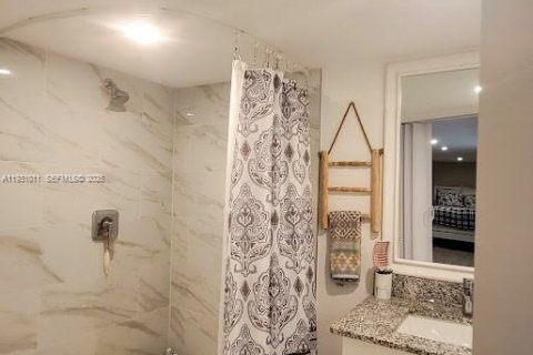 Villa ou maison à vendre à Lake Port, Floride: 1 chambre № 1989753 - photo 7