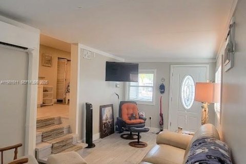 Villa ou maison à vendre à Lake Port, Floride: 1 chambre № 1989753 - photo 14