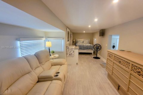 Villa ou maison à vendre à Lake Port, Floride: 1 chambre № 1989753 - photo 8