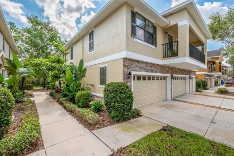 Adosado en venta en Fish Hawk, Florida, 3 dormitorios, 163.51 m2 № 1913418 - foto 1
