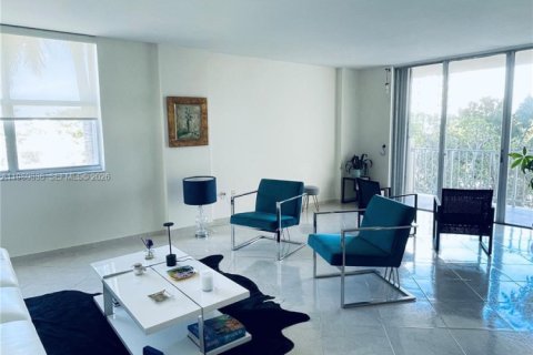 Copropriété à louer à Miami, Floride: 1 chambre, 144.09 m2 № 2079932 - photo 4
