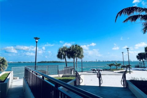 Copropriété à louer à Miami, Floride: 1 chambre, 144.09 m2 № 2079932 - photo 3
