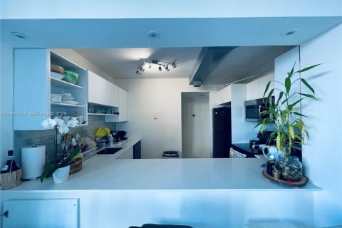 Copropriété à louer à Miami, Floride: 1 chambre, 144.09 m2 № 2079932 - photo 12