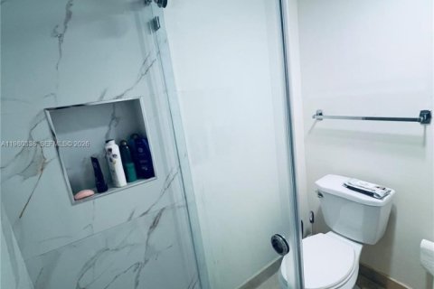 Copropriété à louer à Miami, Floride: 1 chambre, 144.09 m2 № 2079932 - photo 17