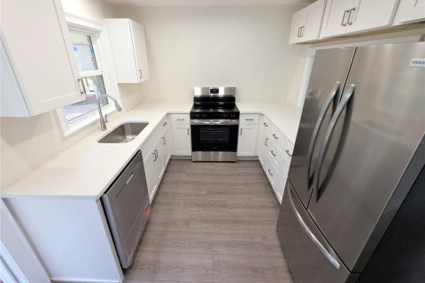 Villa ou maison à vendre à New Port Richey, Floride: 3 chambres, 179.86 m2 № 2430528 - photo 4